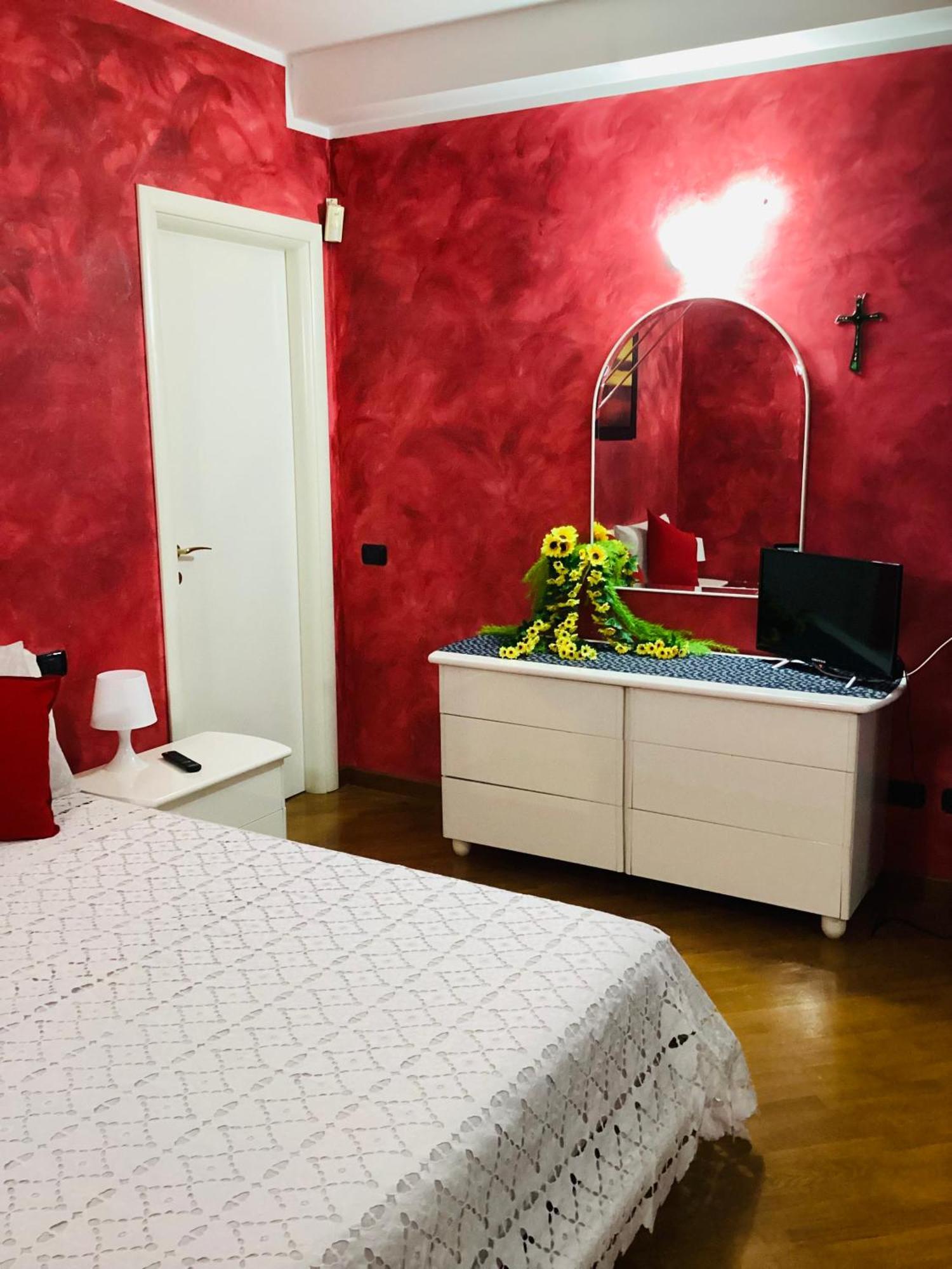 Вилла Locazione Turistica Dream House Marzia Рим Экстерьер фото